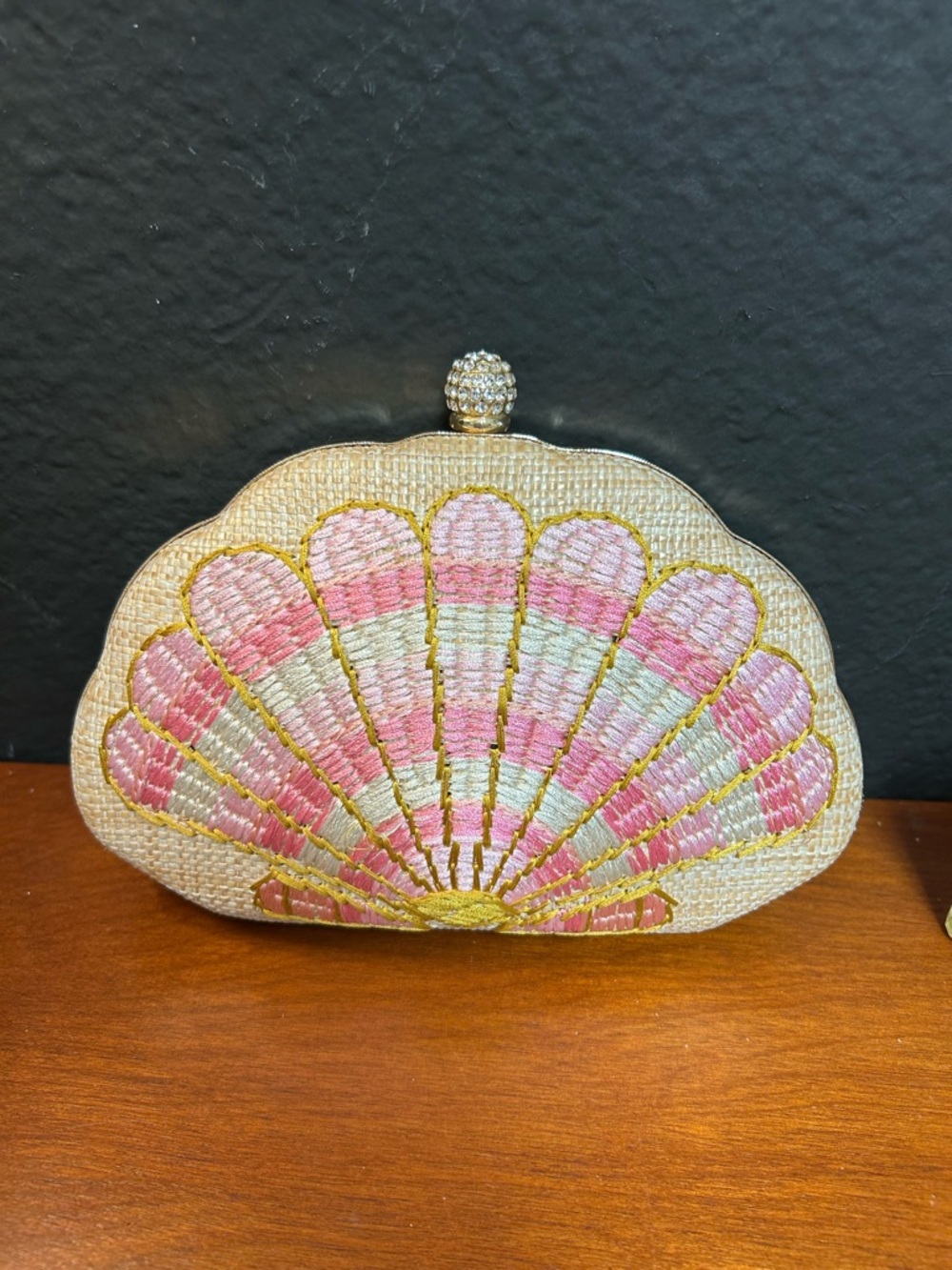 Isaac Mizrahi VIRAL Pink Shell Grasscloth Clutch Handbag Tik Tok Viral
